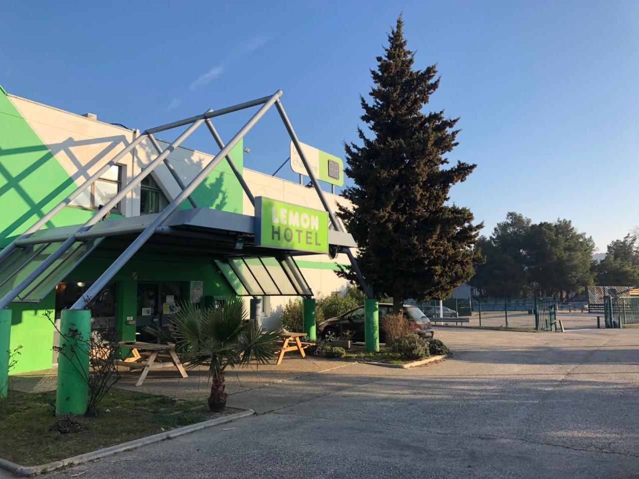 Lemon Hotel Avignon Rochefort Kültér fotó